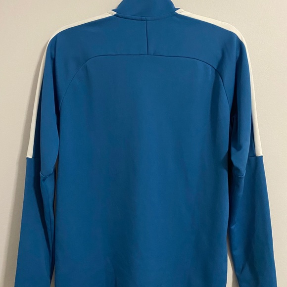 Men’s Nike Dri Fit Pullover - Picture 6 of 6